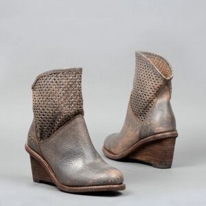 BED STU Dutchess - Smoke Grey Size 7.5.